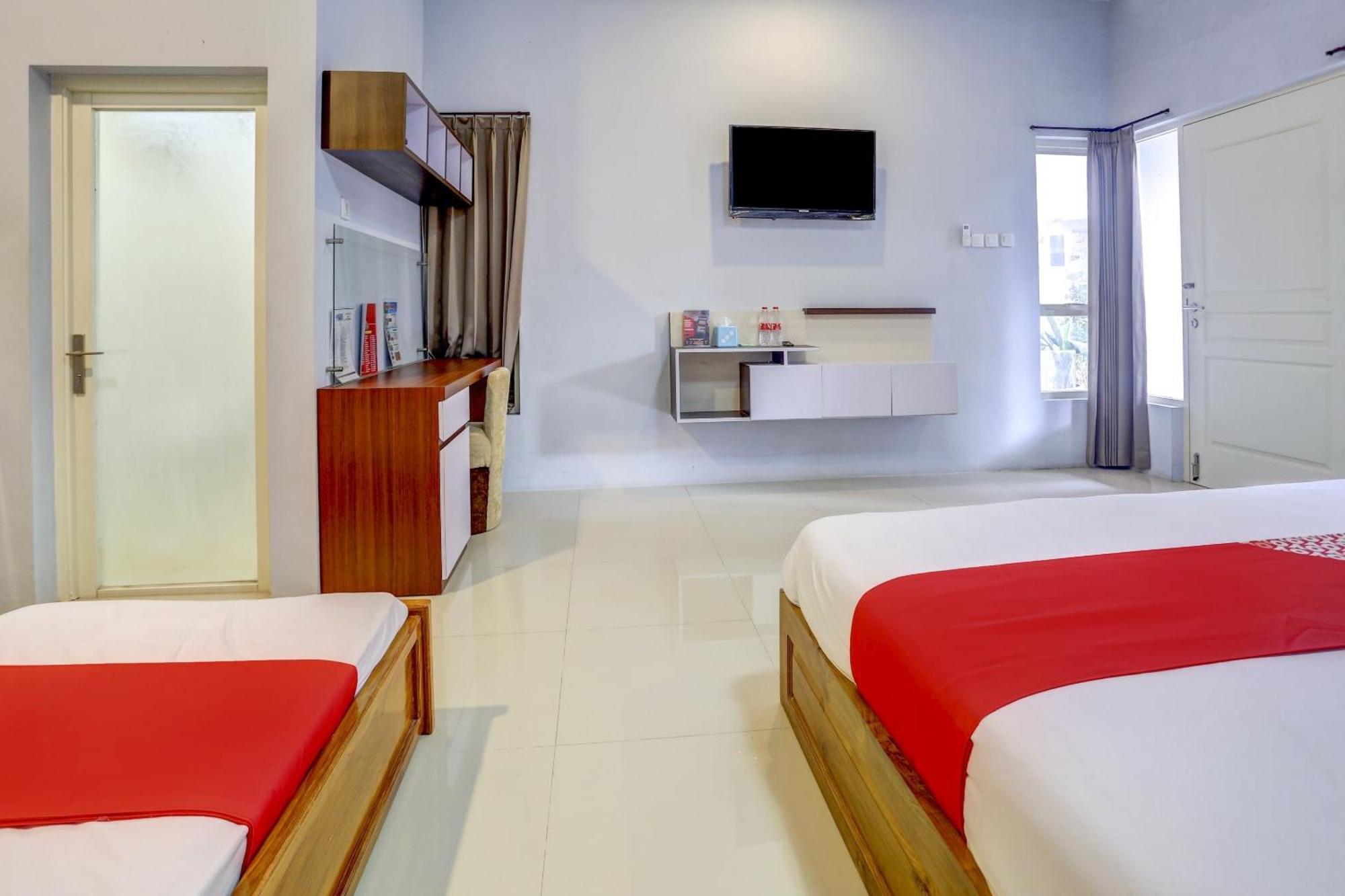 Super Oyo 1579 Kate'El Inn Banyuwangi  Exterior foto