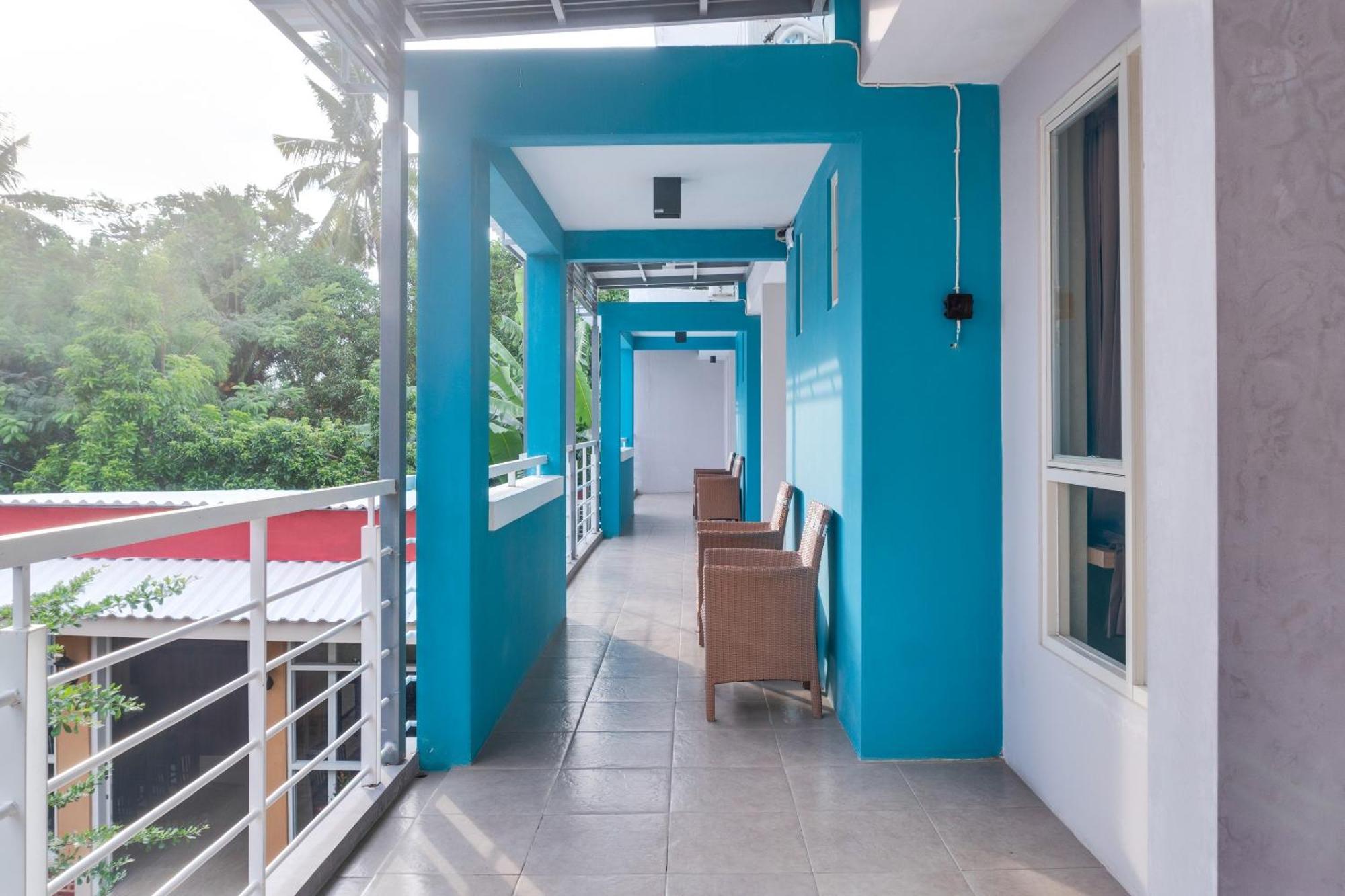Super Oyo 1579 Kate'El Inn Banyuwangi  Exterior foto